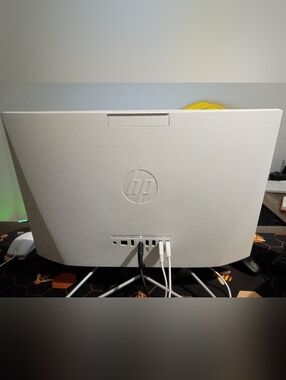 HP 2022 All-in-One Desktop 21.5" FHD Display Intel Celeron J4025 Processor 8G